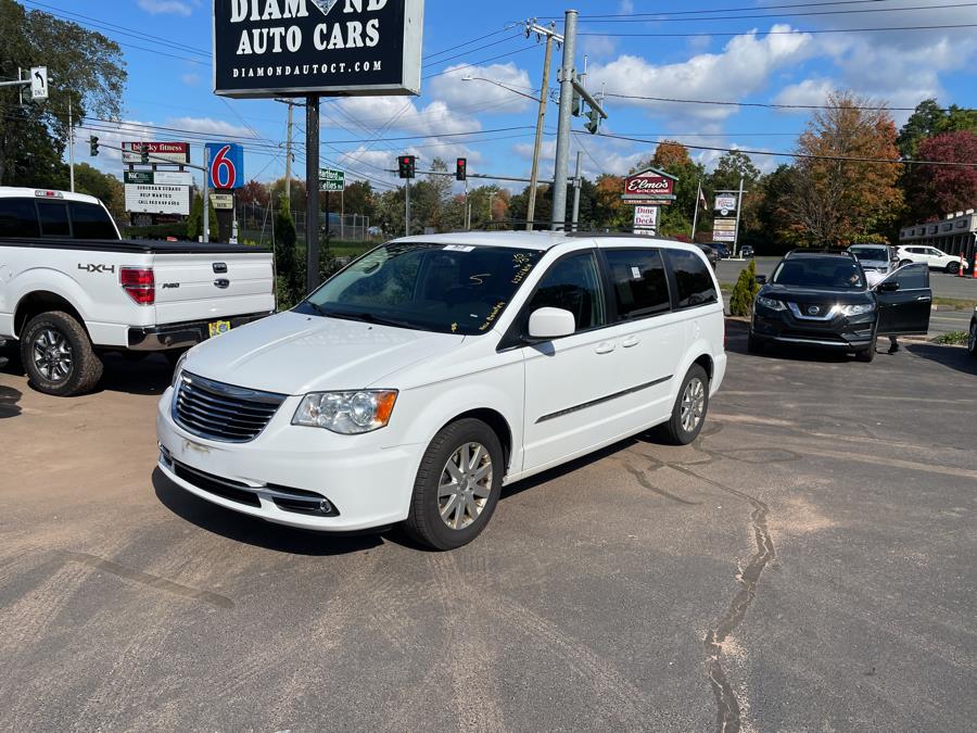 2015 Chrysler Town & Country 4dr Wgn Touring, available for sale in Vernon, Connecticut | TD Automotive Enterprises LLC DBA Diamond Auto Cars. Vernon, Connecticut