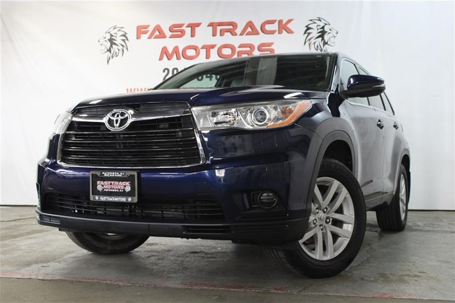 2015 Toyota Highlander LE, available for sale in Paterson, New Jersey | Fast Track Motors. Paterson, New Jersey