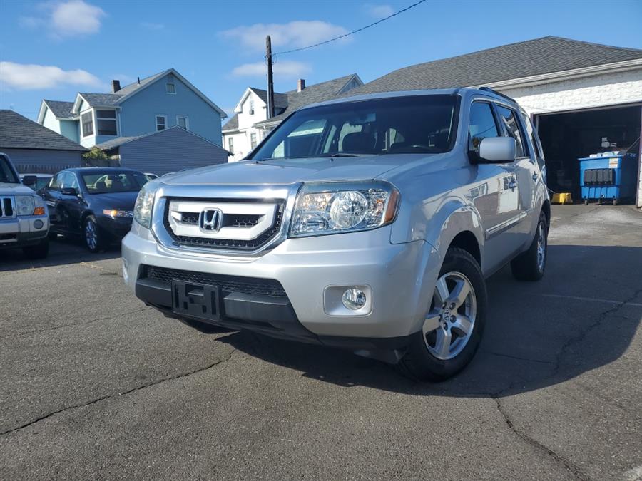 2011 Honda Pilot 4WD 4dr EX-L, available for sale in Springfield, Massachusetts | Absolute Motors Inc. Springfield, Massachusetts