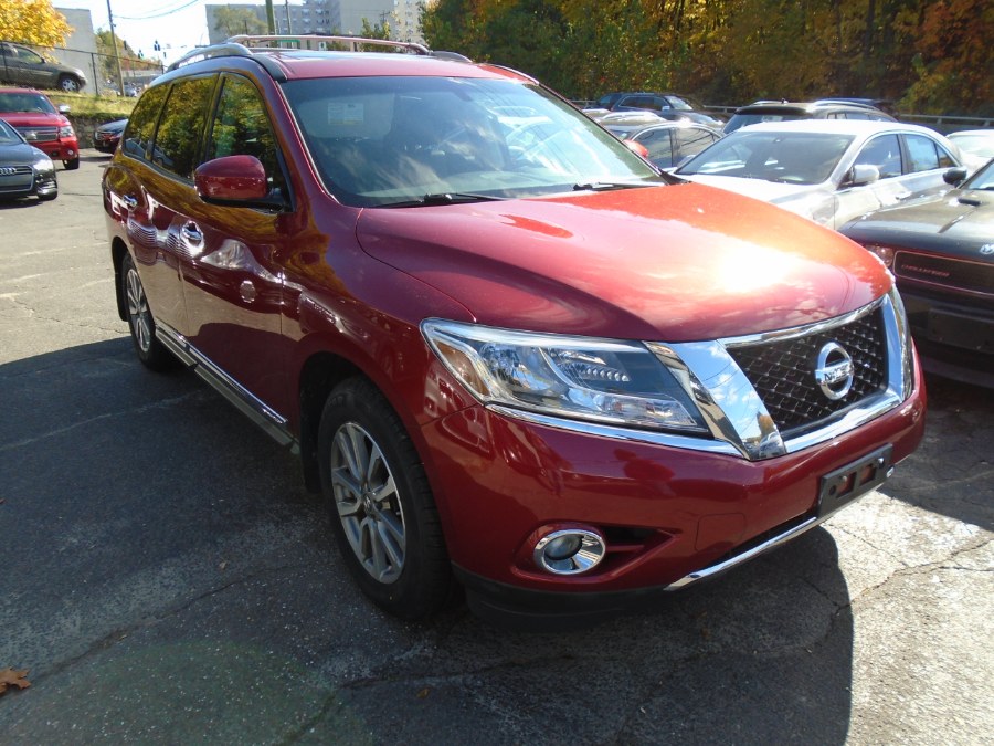 2014 Nissan Pathfinder 4WD 4dr S, available for sale in Waterbury, Connecticut | Jim Juliani Motors. Waterbury, Connecticut
