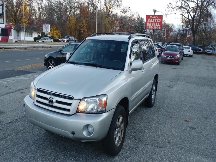 2005 Toyota Highlander 4dr V6 4WD w/3rd Row (Natl), available for sale in Chicopee, Massachusetts | Matts Auto Mall LLC. Chicopee, Massachusetts