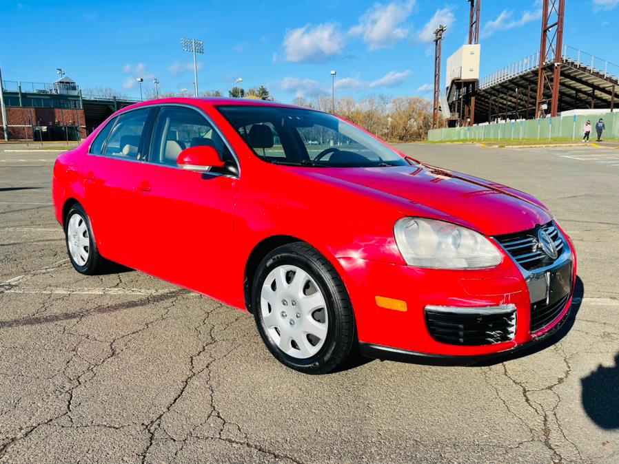 2009 Volkswagen Jetta Sedan 4dr Auto SE PZEV, available for sale in New Britain, Connecticut | Supreme Automotive. New Britain, Connecticut