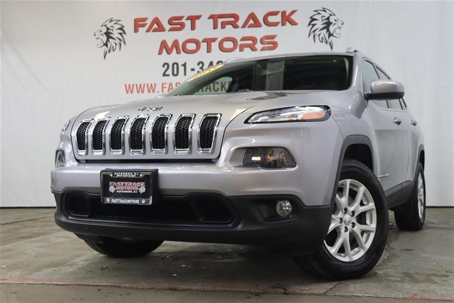 2017 Jeep Cherokee LATITUDE, available for sale in Paterson, New Jersey | Fast Track Motors. Paterson, New Jersey