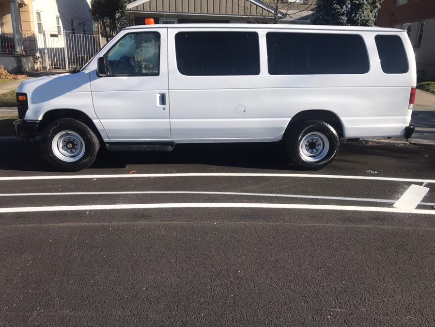 2010 Ford Econoline Wagon E-350 Super Duty Ext XL, available for sale in Corona, New York | Raymonds Cars Inc. Corona, New York