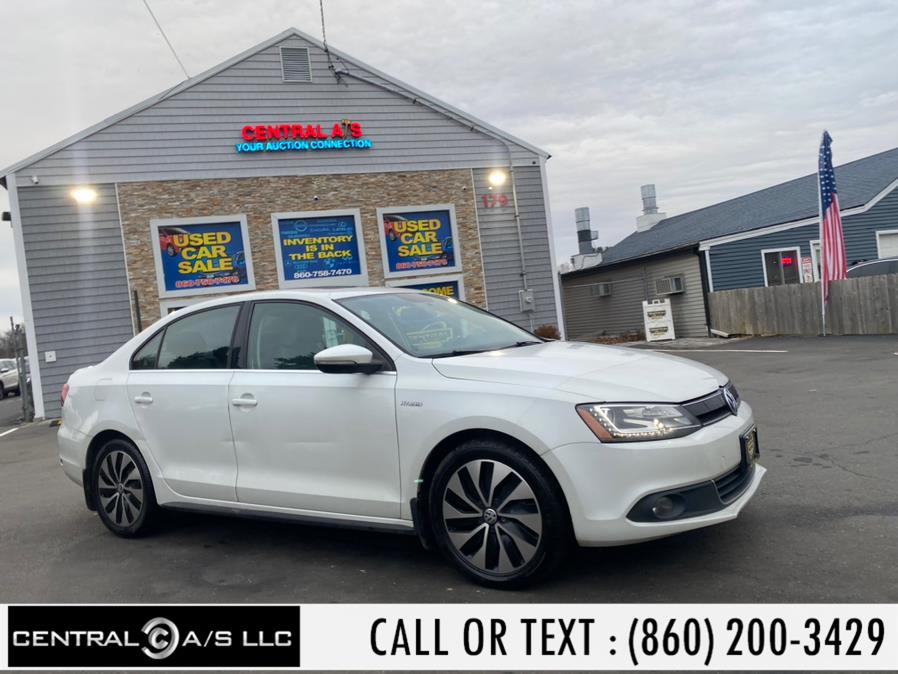 2013 Volkswagen Jetta Sedan 4dr Auto Hybrid SEL, available for sale in East Windsor, Connecticut | Central A/S LLC. East Windsor, Connecticut