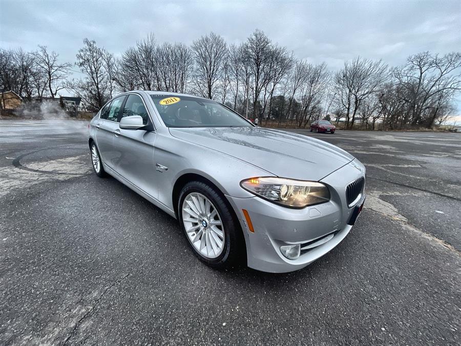 2011 BMW 5 Series 4dr Sdn 535i xDrive AWD, available for sale in Stratford, Connecticut | Wiz Leasing Inc. Stratford, Connecticut