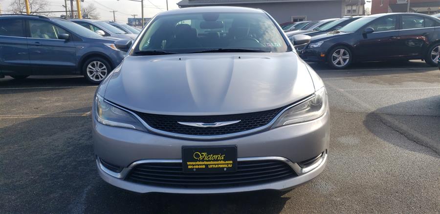 2015 Chrysler 200 4dr Sdn Limited FWD, available for sale in Little Ferry, New Jersey | Victoria Preowned Autos Inc. Little Ferry, New Jersey