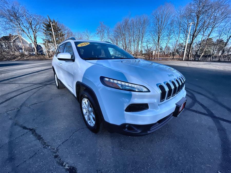 2015 Jeep Cherokee 4WD 4dr Latitude, available for sale in Stratford, Connecticut | Wiz Leasing Inc. Stratford, Connecticut