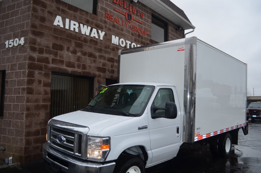 Used 2022 Ford E-Series Cutaway in Bridgeport, Connecticut | Airway Motors. Bridgeport, Connecticut