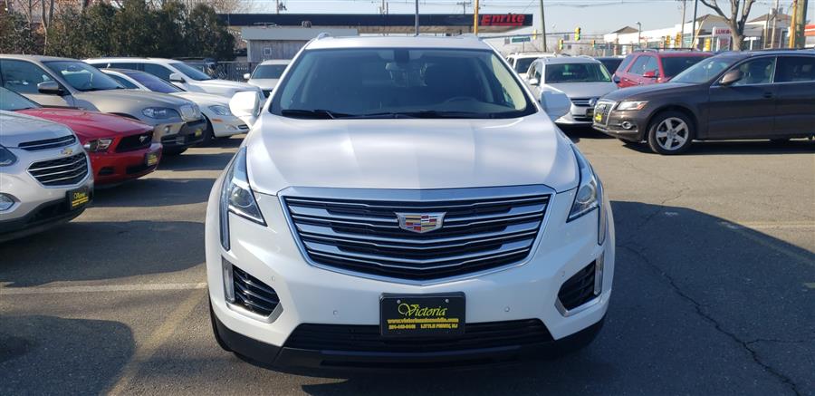 2017 Cadillac XT5 LUXURY AWD 4dr Luxury, available for sale in Little Ferry, New Jersey | Victoria Preowned Autos Inc. Little Ferry, New Jersey