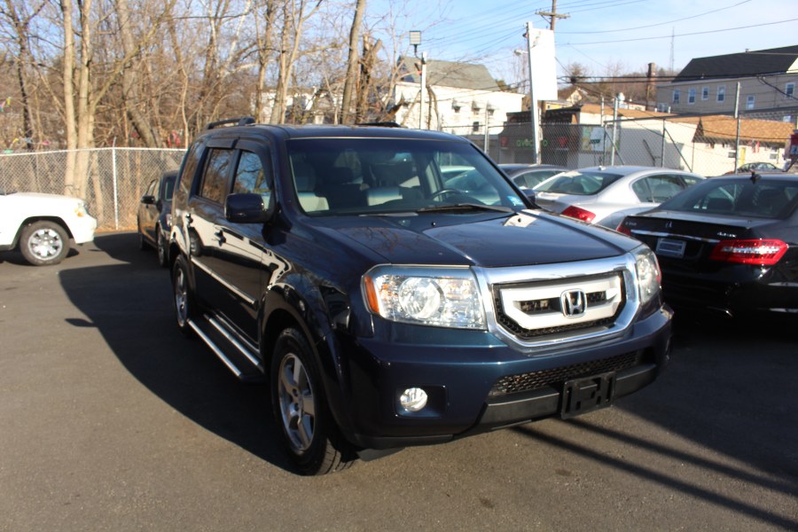 2011 Honda Pilot AWD EX-L 4WD 4dr EX-L, available for sale in Paterson, New Jersey | Xcell Motors LLC. Paterson, New Jersey