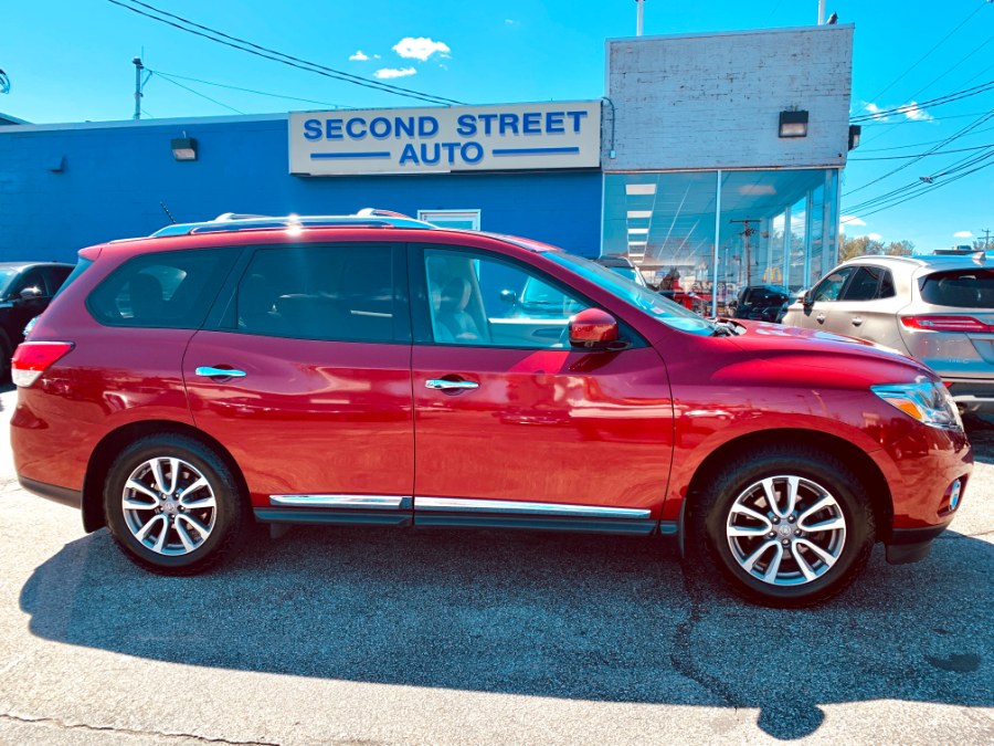 2015 Nissan Pathfinder 4WD 4dr SL, available for sale in Manchester, New Hampshire | Second Street Auto Sales Inc. Manchester, New Hampshire