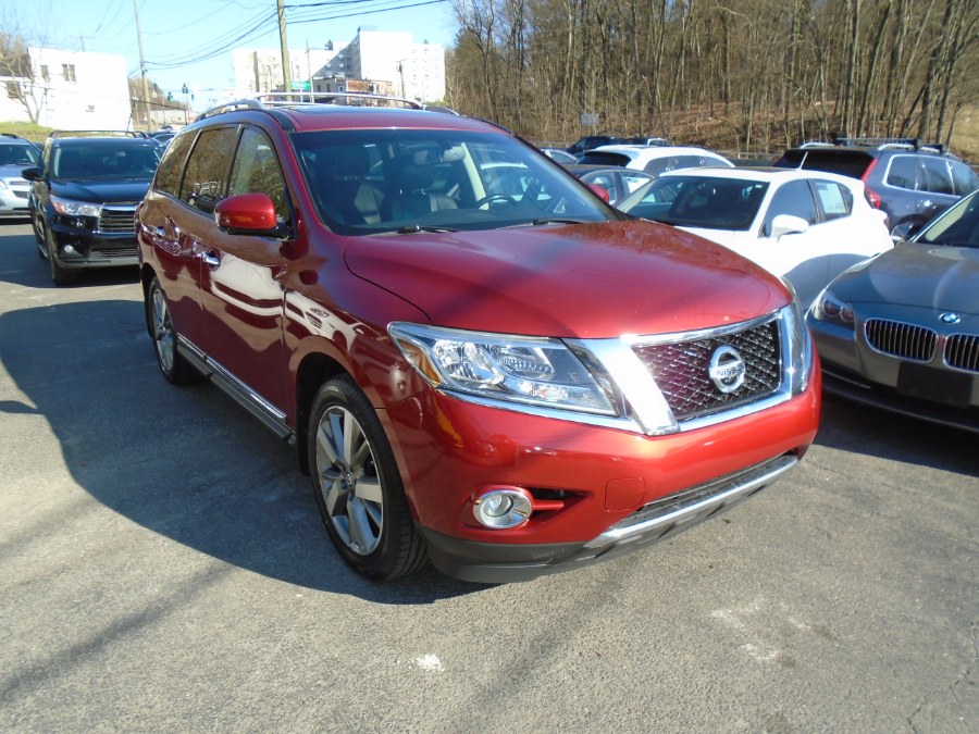 2014 Nissan Pathfinder 4WD 4dr S, available for sale in Waterbury, Connecticut | Jim Juliani Motors. Waterbury, Connecticut