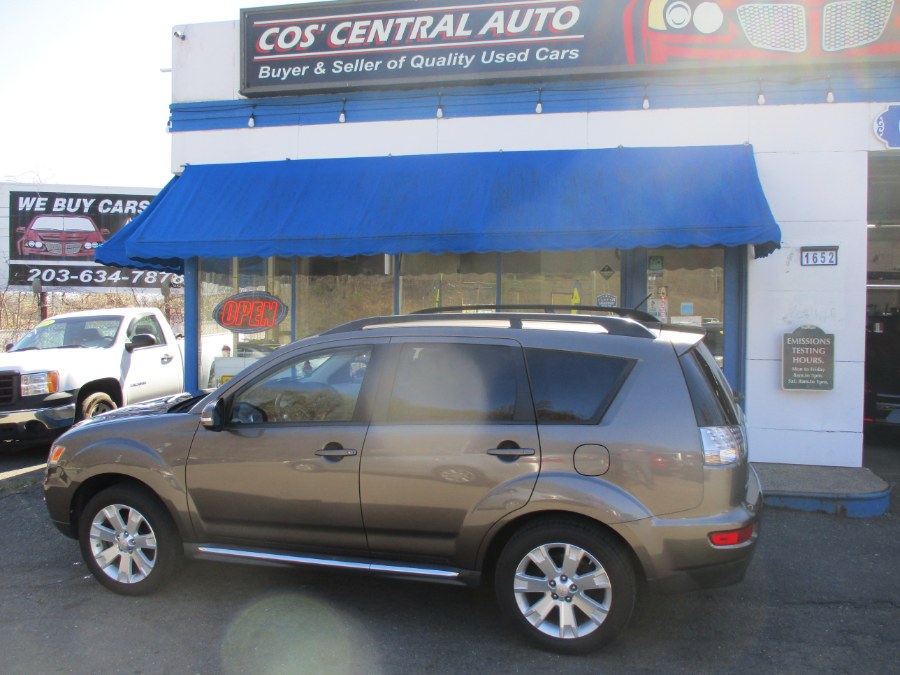 2011 Mitsubishi Outlander 4WD 4dr SE, available for sale in Meriden, Connecticut | Cos Central Auto. Meriden, Connecticut