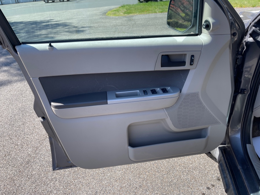 2009 Ford Escape XLT - Photo 9