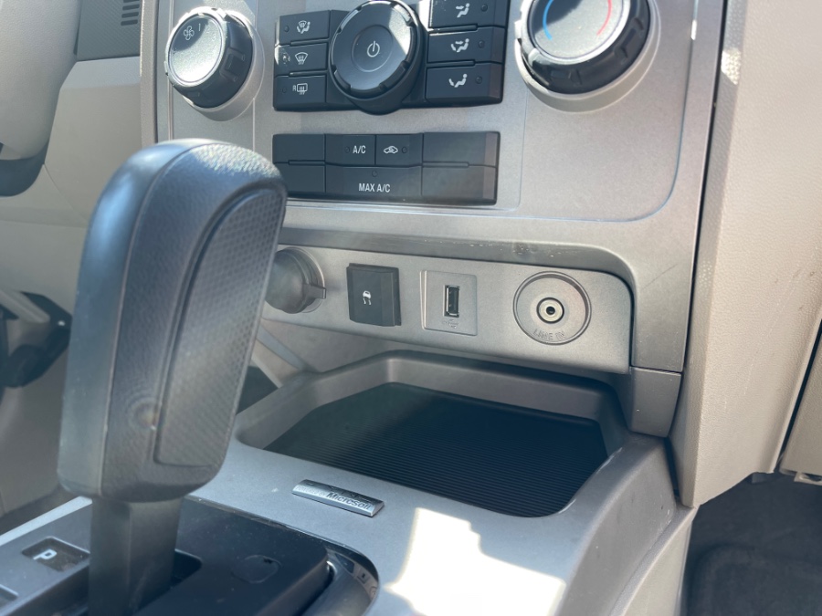 2009 Ford Escape XLT - Photo 24