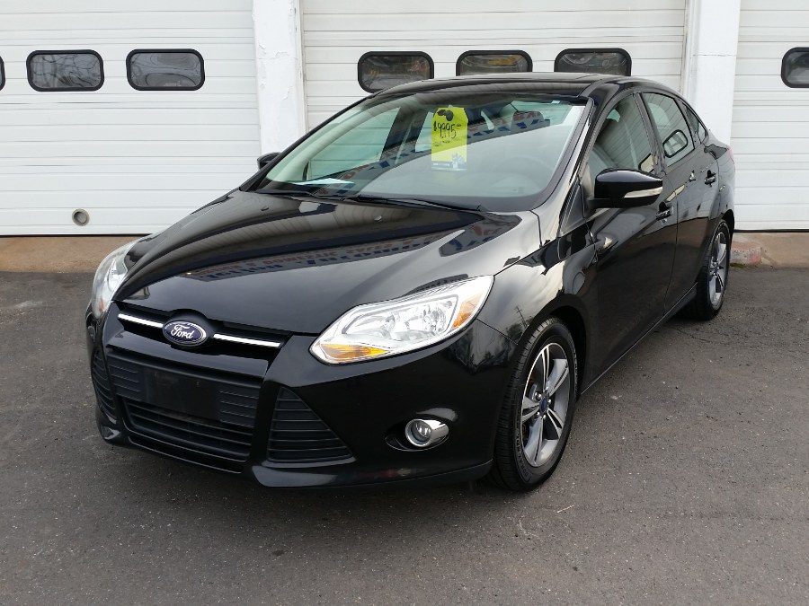 2014 Ford Focus 4dr Sdn SE, available for sale in Berlin, Connecticut | Action Automotive. Berlin, Connecticut