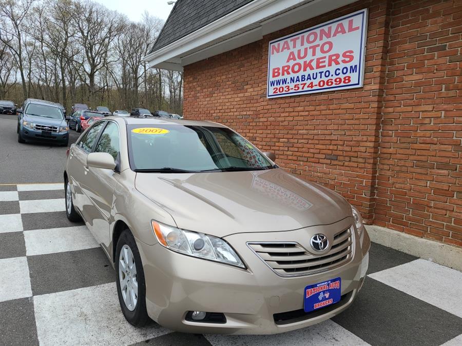 2007 Toyota Camry 4dr Sdn Auto XLE, available for sale in Waterbury, Connecticut | National Auto Brokers, Inc.. Waterbury, Connecticut