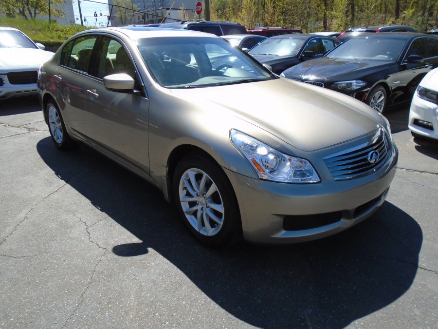 2009 INFINITI G37 Sedan 4dr x AWD, available for sale in Waterbury, Connecticut | Jim Juliani Motors. Waterbury, Connecticut