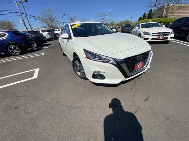 2019 Nissan Altima 2.5 SV, available for sale in Stratford, Connecticut | Wiz Leasing Inc. Stratford, Connecticut