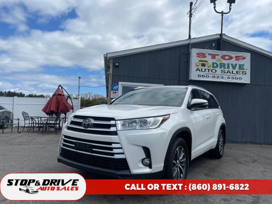 2017 Toyota Highlander XLE V6 AWD (Natl), available for sale in East Windsor, Connecticut | Stop & Drive Auto Sales. East Windsor, Connecticut