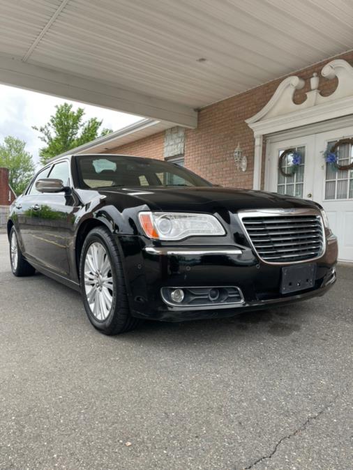 2013 Chrysler 300 4dr Sdn 300C AWD, available for sale in New Britain, Connecticut | Supreme Automotive. New Britain, Connecticut