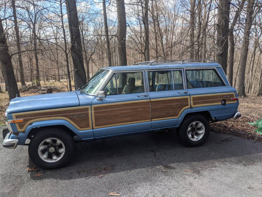 Used 1991 Jeep Grand Wagoneer in Naugatuck, Connecticut | Riverside Motorcars, LLC. Naugatuck, Connecticut