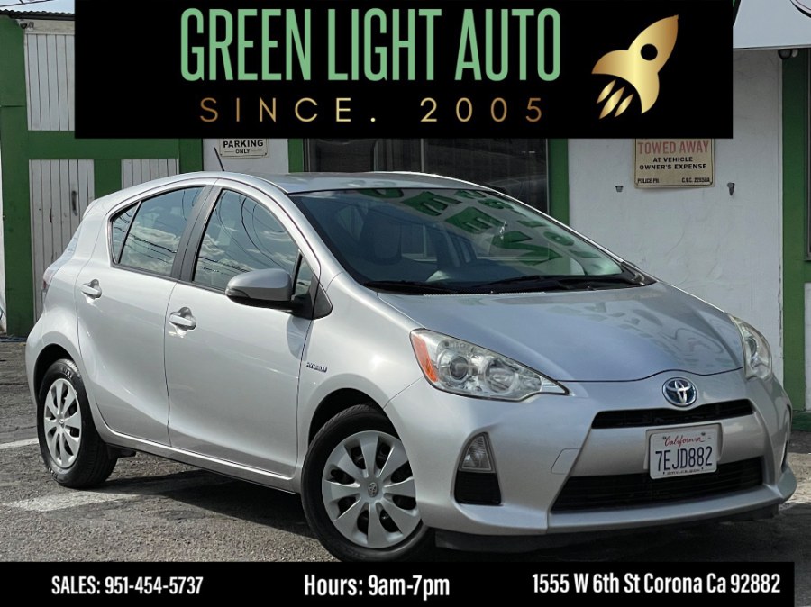 2014 Toyota Prius c 5dr HB Three (Natl), available for sale in Corona, California | Green Light Auto. Corona, California