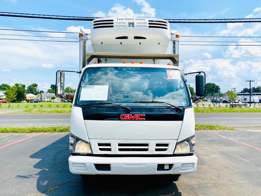 2007 GMC W-Series (Forward)'s photo