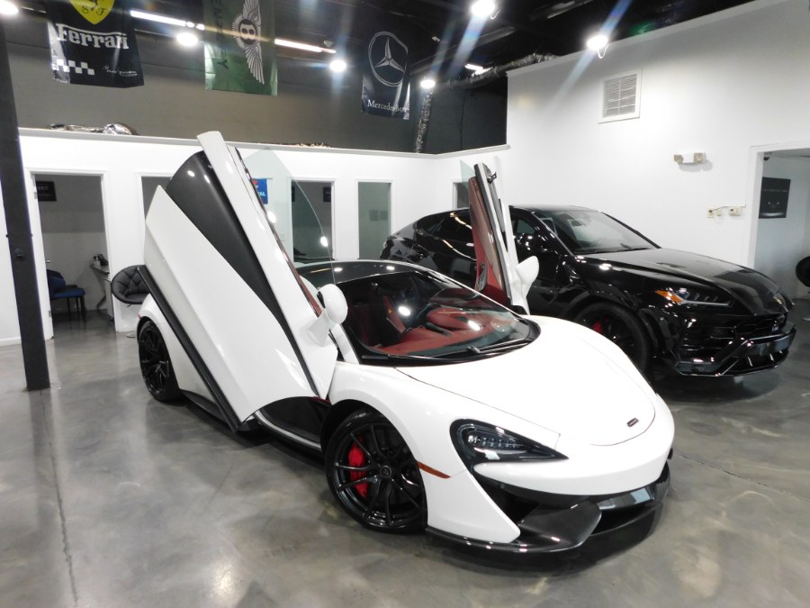 2017 McLaren 570S Coupe's photo
