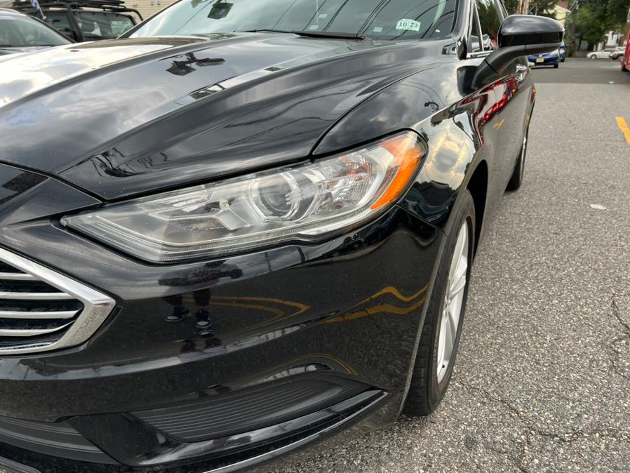 2018 Ford Fusion SE FWD's photo