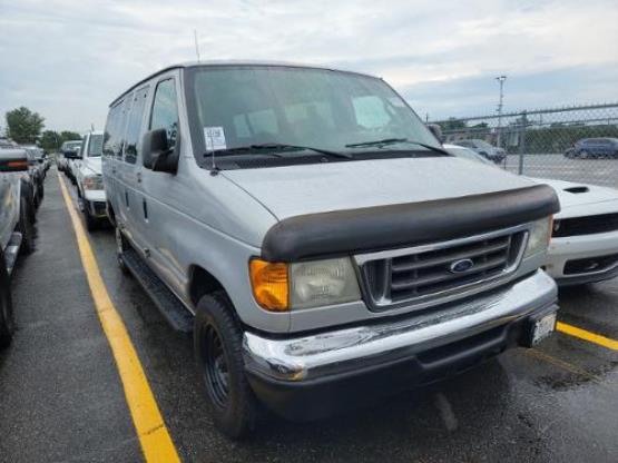 2005 Ford Econoline Wagon E-350 Super XLT, available for sale in Corona, New York | Raymonds Cars Inc. Corona, New York