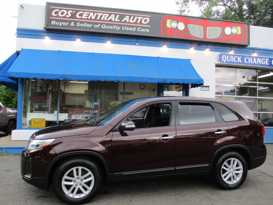 2014 Kia Sorento 2WD 4dr I4 LX, available for sale in Meriden, Connecticut | Cos Central Auto. Meriden, Connecticut