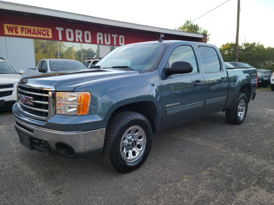 2012 GMC Sierra 1500 4WD Crew Cab 143.5" SL, available for sale in East Windsor, Connecticut | Toro Auto. East Windsor, Connecticut