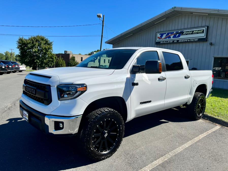 2016 Toyota Tundra 4WD Truck CrewMax 5.7L FFV V8 6-Spd AT SR5 (Natl), available for sale in Berlin, Connecticut | Tru Auto Mall. Berlin, Connecticut
