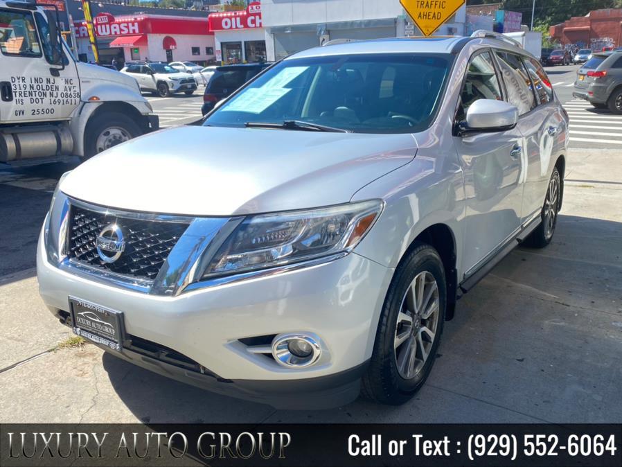 2013 Nissan Pathfinder 4WD 4dr SV, available for sale in Bronx, New York | Luxury Auto Group. Bronx, New York