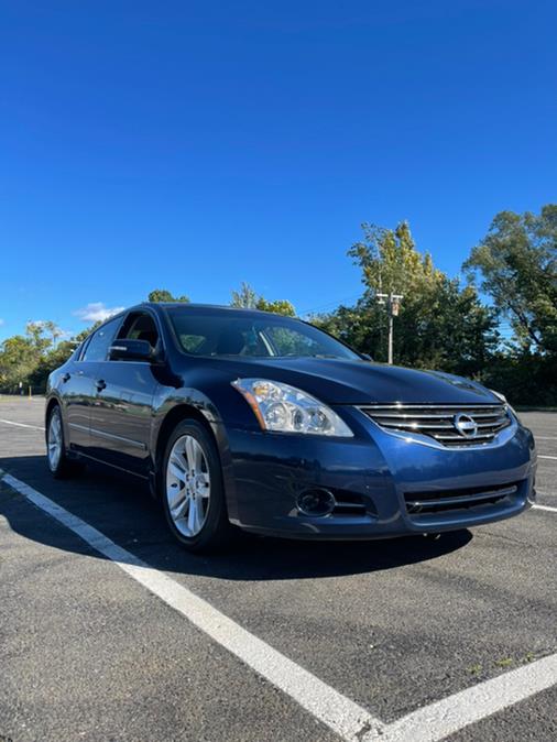 2010 Nissan Altima 4dr Sdn V6 CVT 3.5 SR, available for sale in New Britain, Connecticut | Supreme Automotive. New Britain, Connecticut