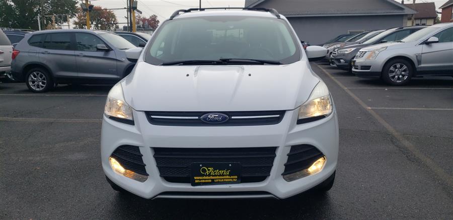 2014 Ford Escape FWD 4dr SE, available for sale in Little Ferry, New Jersey | Victoria Preowned Autos Inc. Little Ferry, New Jersey