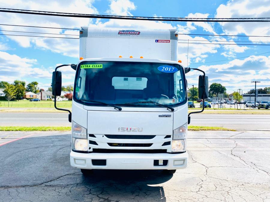 2017 Isuzu NPR's photo