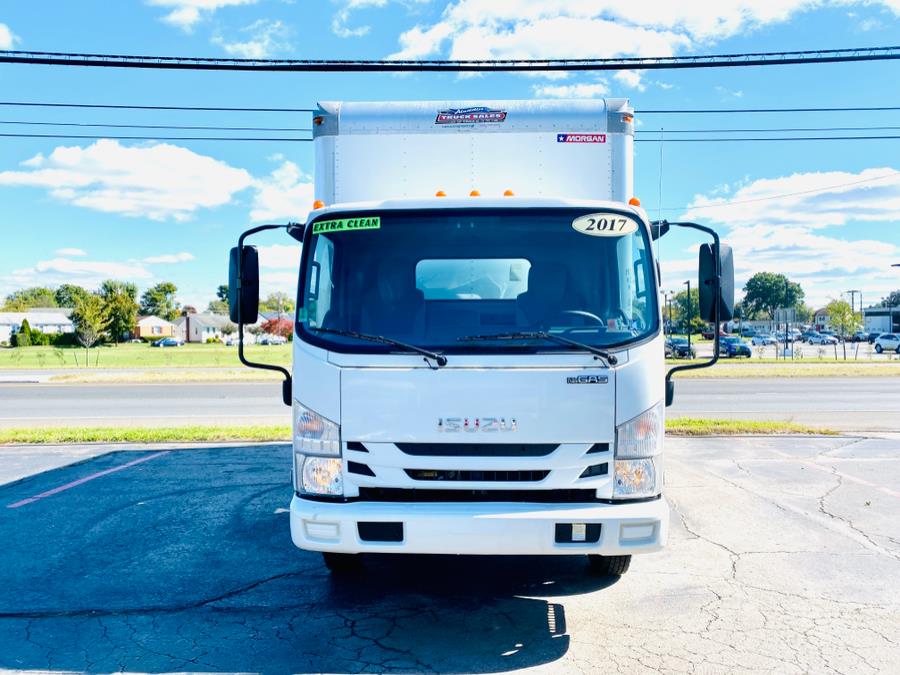 2017 Isuzu NPR's photo
