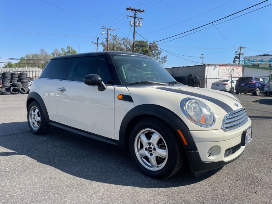 2010 MINI Cooper Hardtop 2dr Cpe, available for sale in Corona, California | Spectrum Motors. Corona, California