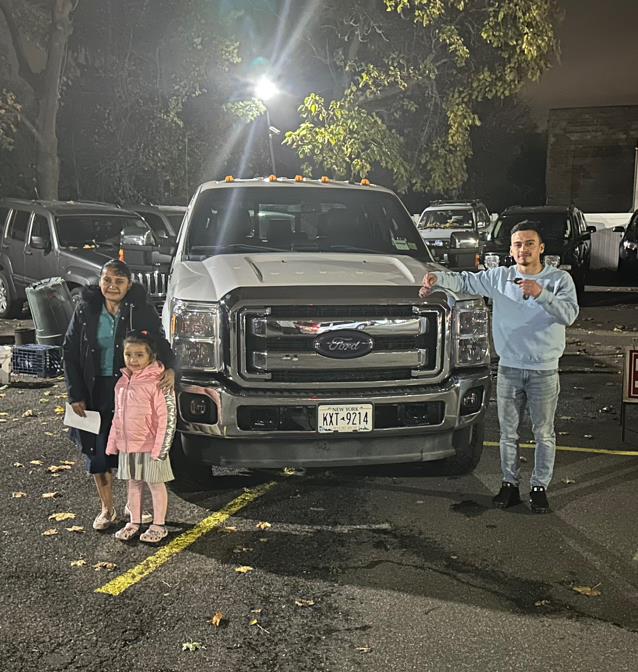 2014 Ford Super Duty F-250 SRW 4WD Crew Cab 156" Lariat, available for sale in Huntington Station, New York | Huntington Auto Mall. Huntington Station, New York