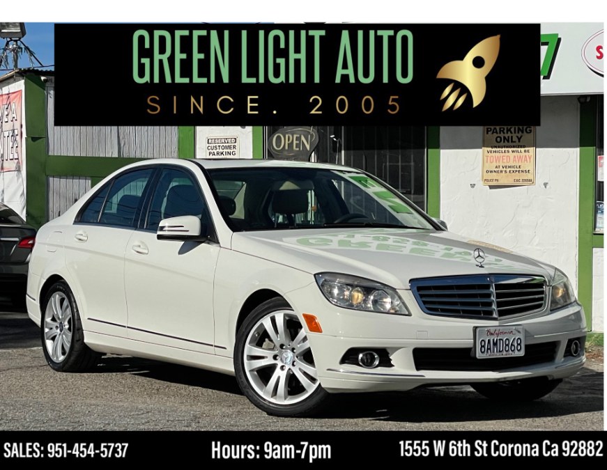 2011 Mercedes-Benz C-Class 4dr Sdn C300 Luxury RWD, available for sale in Corona, California | Green Light Auto. Corona, California