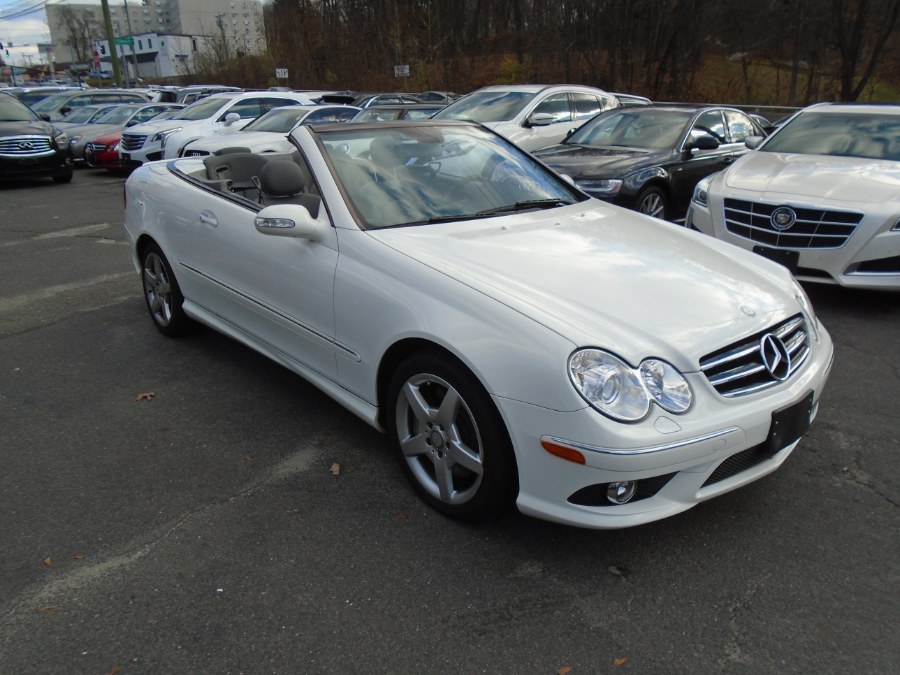 2006 Mercedes-Benz CLK-Class 2dr Cabriolet 5.0L, available for sale in Waterbury, Connecticut | Jim Juliani Motors. Waterbury, Connecticut