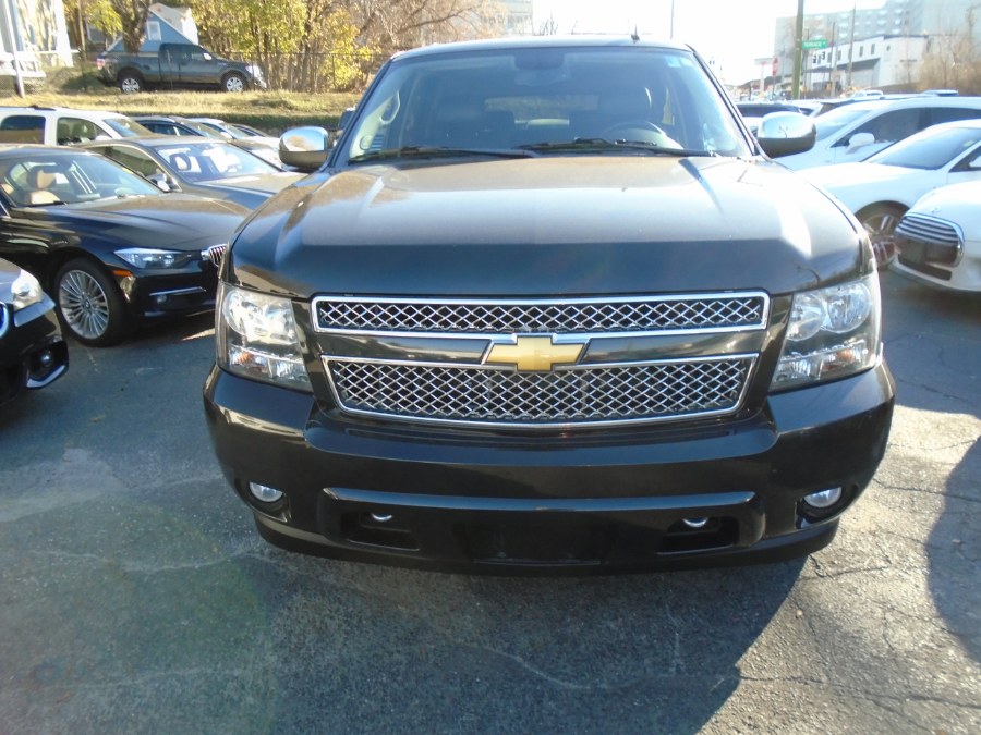 2013 Chevrolet Suburban 4WD 4dr 1500 LTZ, available for sale in Waterbury, Connecticut | Jim Juliani Motors. Waterbury, Connecticut