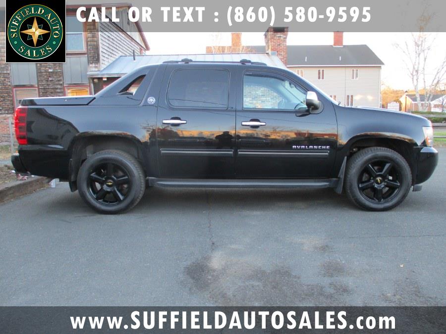 2013 Chevrolet Avalanche 4WD Crew Cab LT, available for sale in Suffield, Connecticut | Suffield Auto LLC. Suffield, Connecticut
