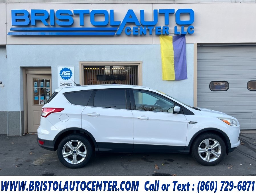 2016 Ford Escape 4WD 4dr SE, available for sale in Bristol, Connecticut | Bristol Auto Center LLC. Bristol, Connecticut