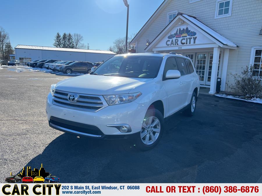 2013 Toyota Highlander 4WD 4dr V6 SE (Natl), available for sale in East Windsor, Connecticut | Car City LLC. East Windsor, Connecticut