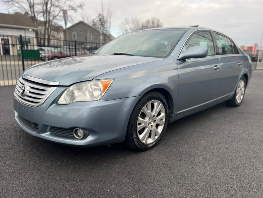 2010 Toyota Avalon 4dr Sdn XLS (Natl), available for sale in Springfield, Massachusetts | Jordan Auto Sales. Springfield, Massachusetts