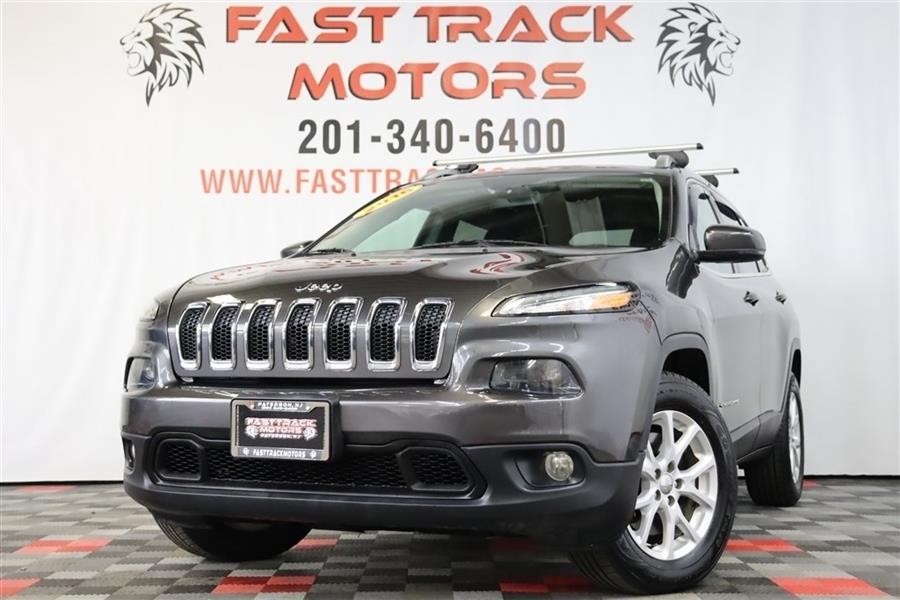 2016 Jeep Cherokee LATITUDE, available for sale in Paterson, New Jersey | Fast Track Motors. Paterson, New Jersey